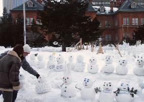 Sapporo seeks registration for record number of snowmen
